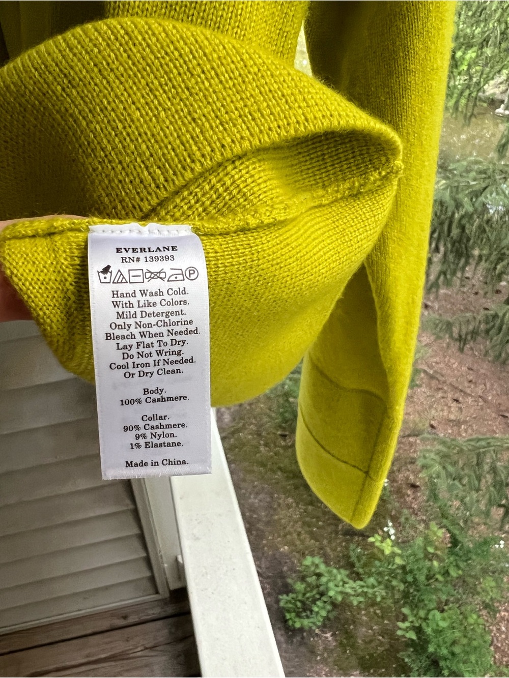 Everlane 100% cashmere chartreuse sweater - Picture 2 of 5